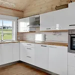 3 Bedroom Gorgeous In Hasle