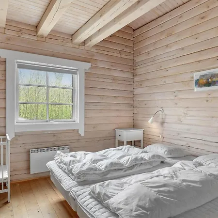 3 Bedroom Gorgeous In Dom wakacyjny Hasle