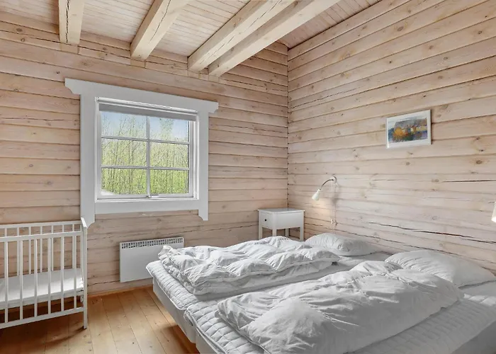 3 Bedroom Gorgeous In Feriehus Hasle