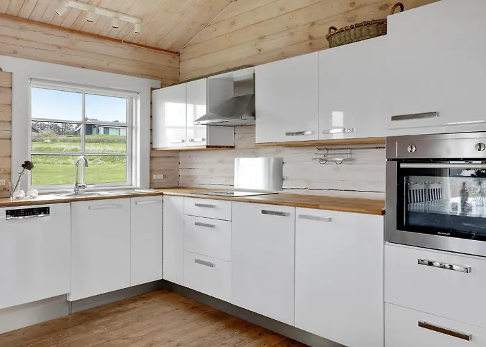 3 Bedroom Gorgeous In Hasle
